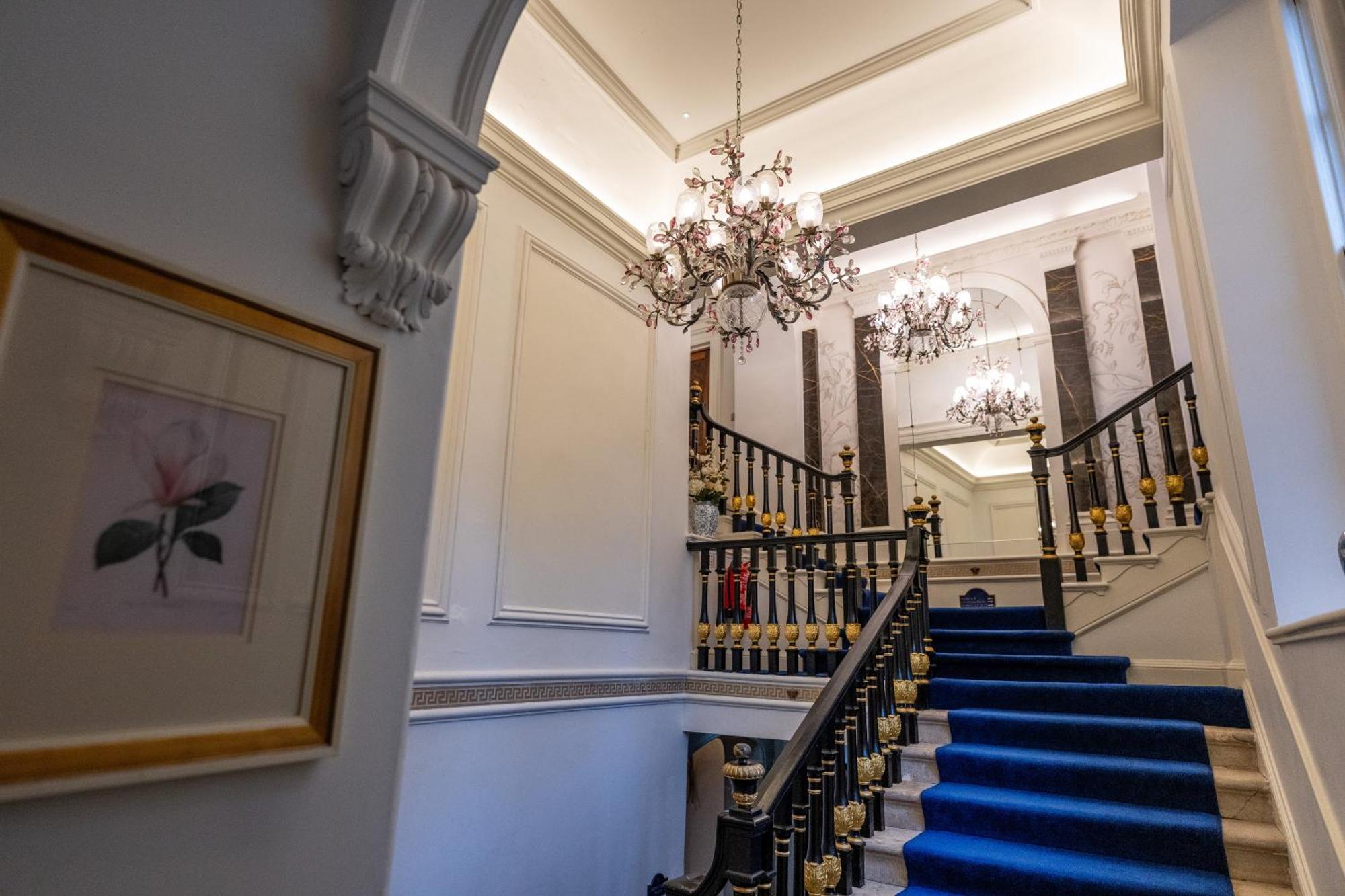 Weston Manor Hotel Eksteriør bilde