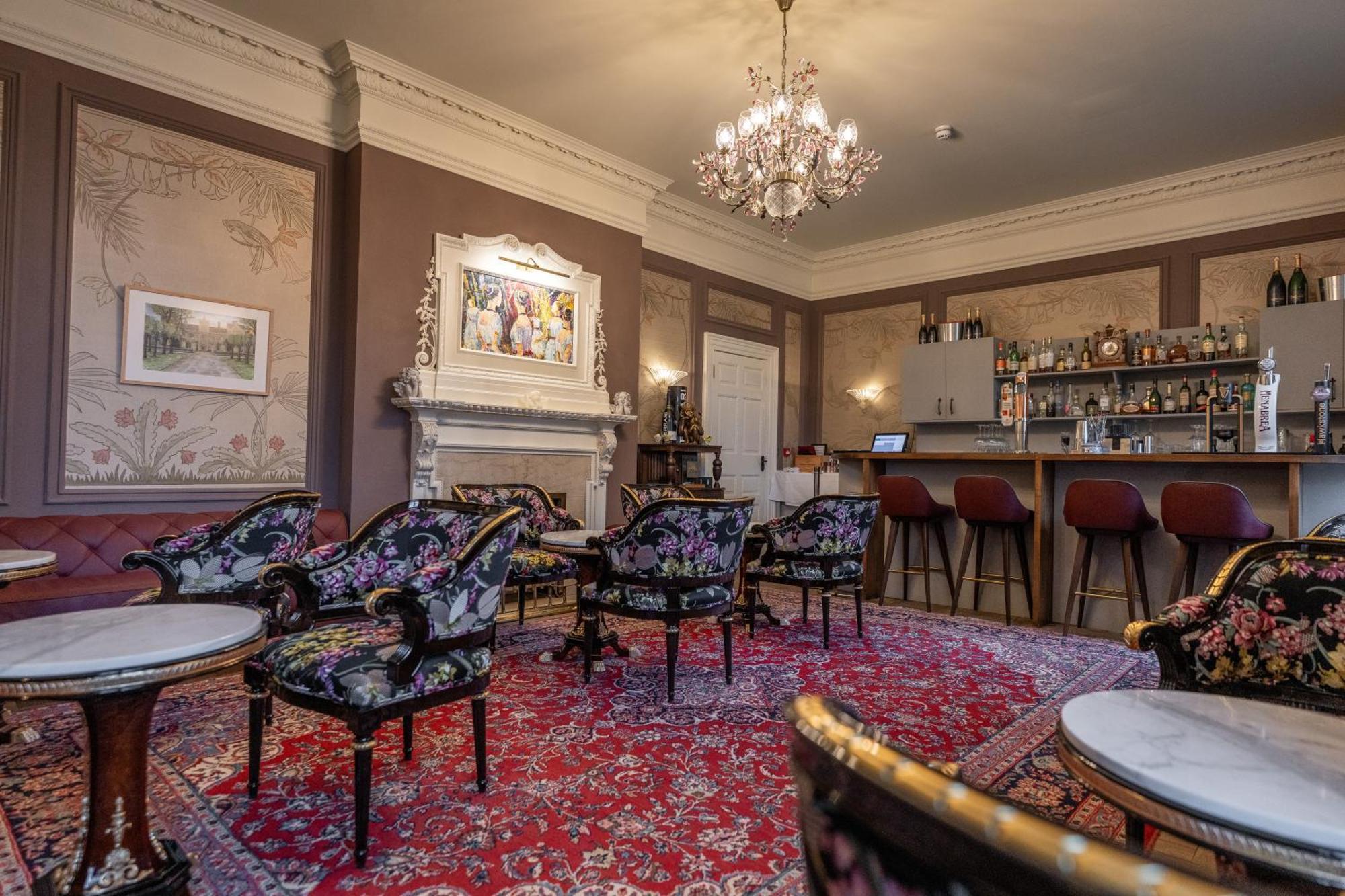 Weston Manor Hotel Eksteriør bilde